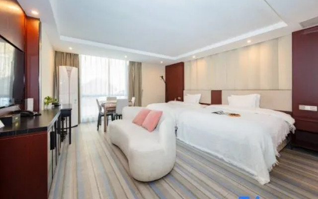 Yichun Huge Hot Spring Holiday Villa