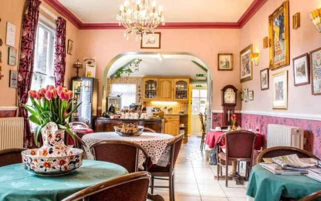 Creston Villa Guest House