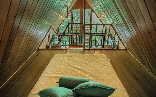 Tityra Lodge