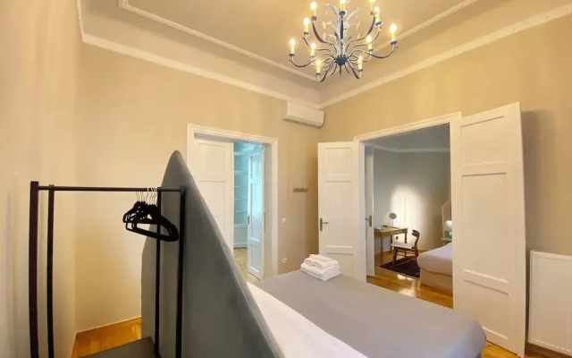 Live in Athens PANGRATI Fine Residence
