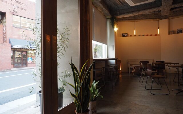 almond hostel & cafe Shibuya
