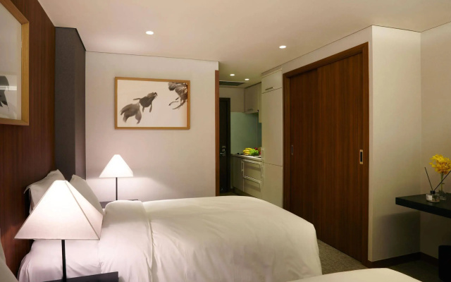 Oriens  & Residences