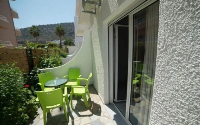 Villa Stella Apartments By Estia