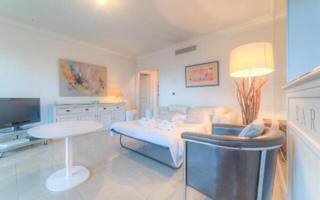 IMMOGROOM - Sea view - Terrace- Swimming-Pool - 1 min from the beach