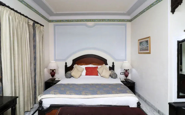 Oyo 25046 Hotel The Orient Taj