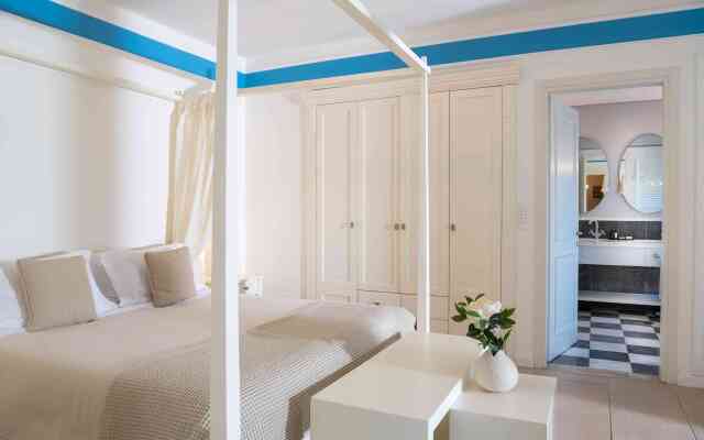 Pleiades Luxurious Villas