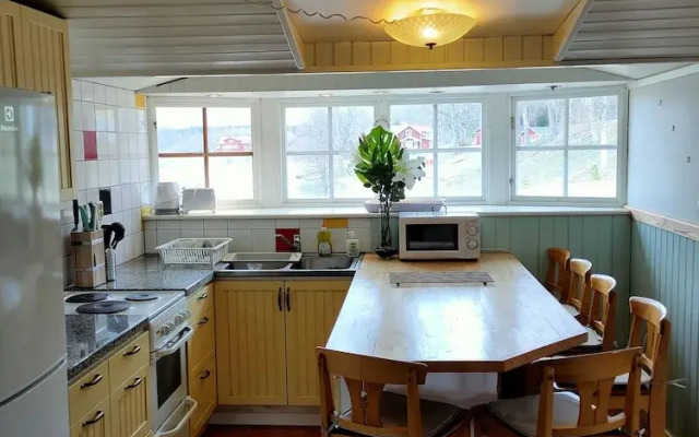 Charming 2-bed House at the Lake Close Gustavsfors