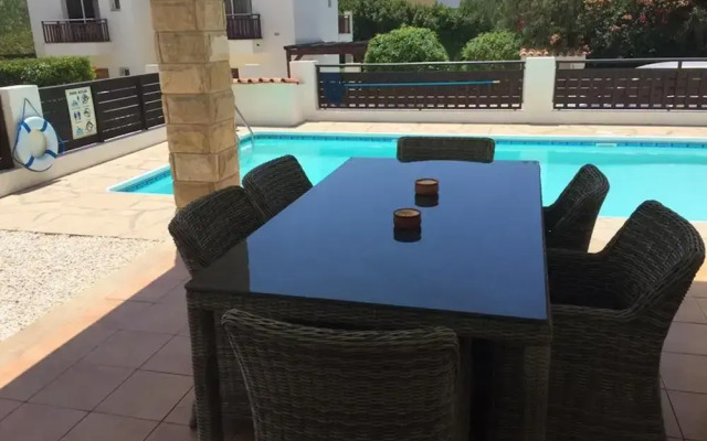 Stunning 3-bed Villa in Peyia