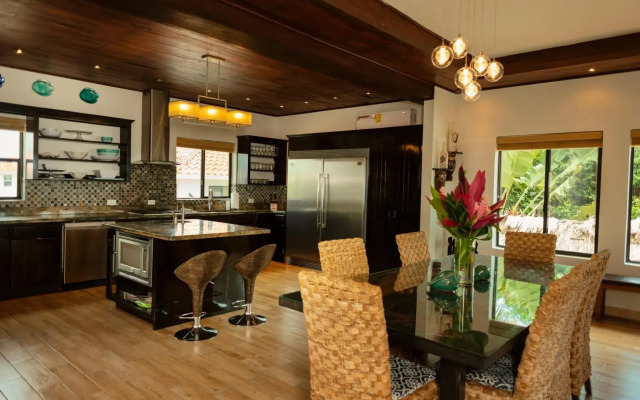 Villa Jammin Gecko in Belize City