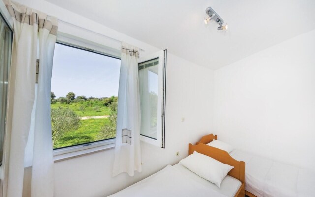 Amazing Home in Bibinje With Wifi and 4 Bedrooms
