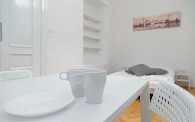 Metro Centrum Guest Rooms