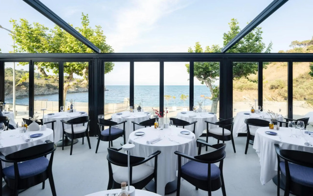 Les Elmes - Hôtel, Spa & Plage Privée