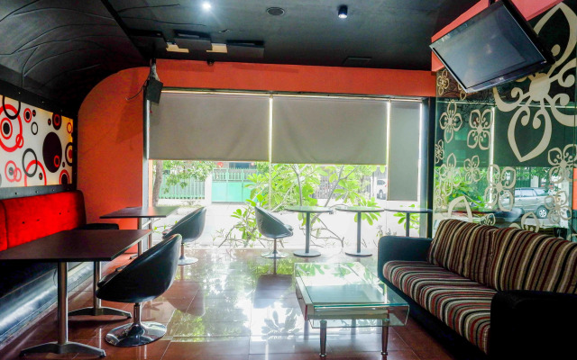 Sans Hotel International Surabaya