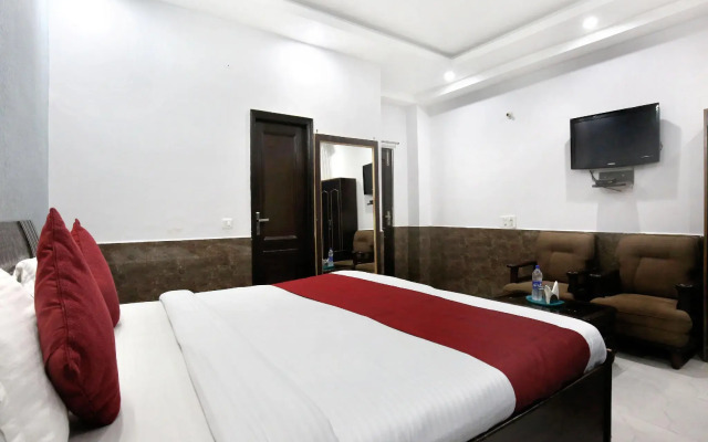 OYO 10362 Hotel Milan Inn