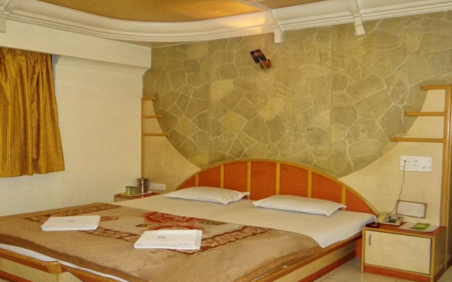 Shiv Sai Palace