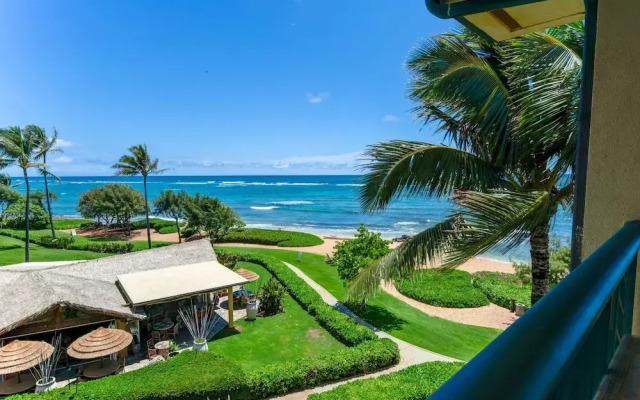 Hale Tiare 2 Bedroom Condo by RedAwning