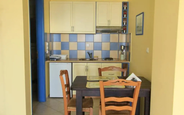 Iliobasilema Studios And Apartment