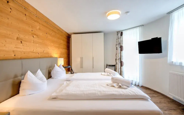 Ski-in/ski-out Brunner Apartment Top 2