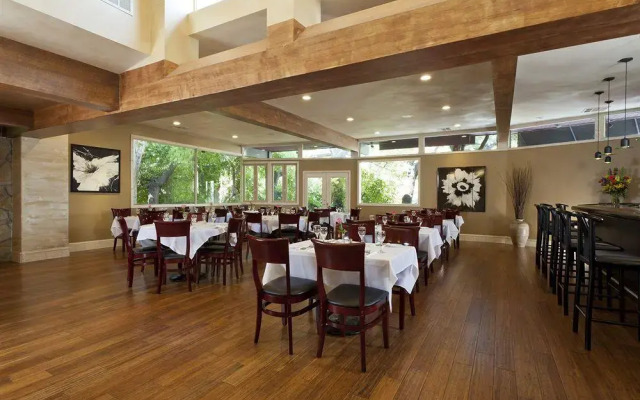 Creekside Inn