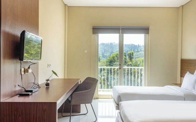 Pelangi Hotel at Artotel Pelangi Park