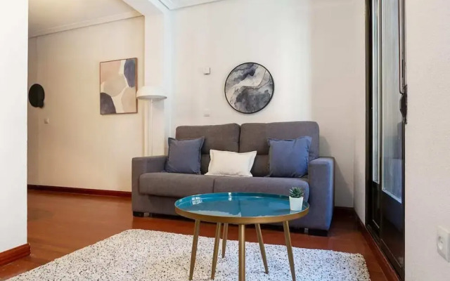 Bright &Modern 1Bed Apt,Sleeps 3 nr La Latina