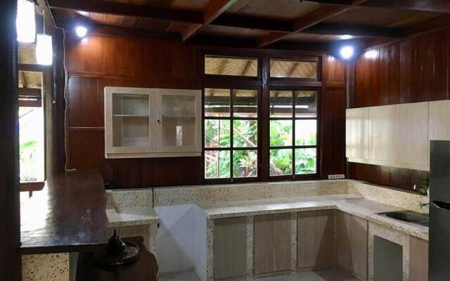 3 Bedroom Authentic Villa In Canggu