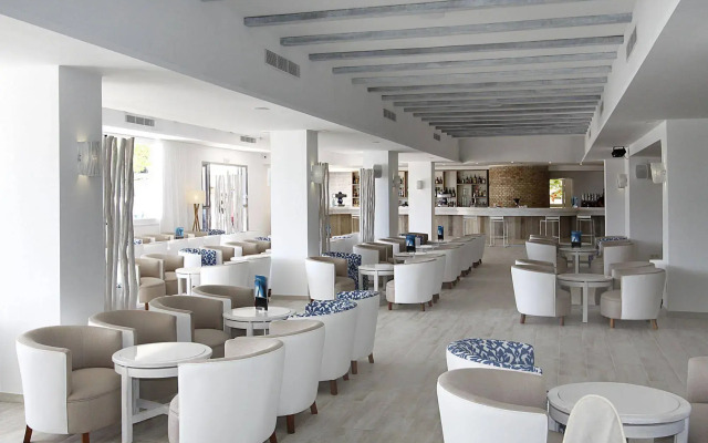 Club Portinatx