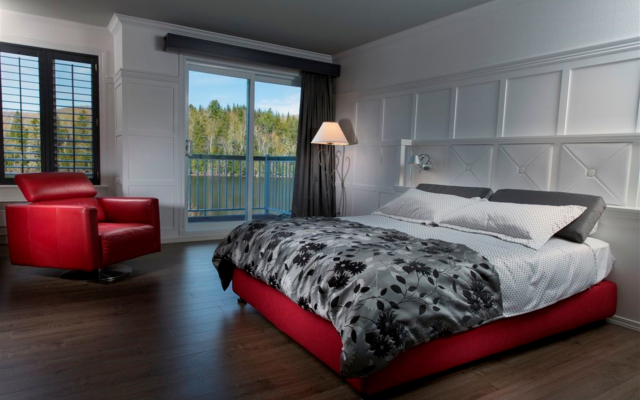 Auberge du Lac-à-l'Eau-Claire