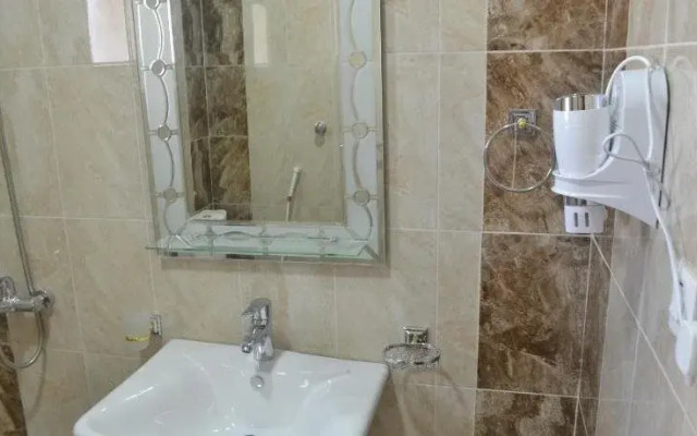 Almanzel Alhadea 2