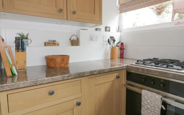 Lowena Cottage
