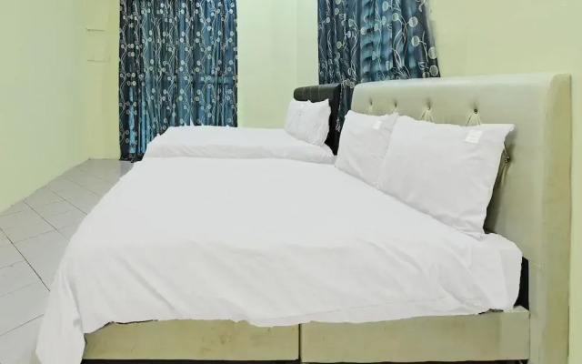Oyo 90596 Casaria Inn