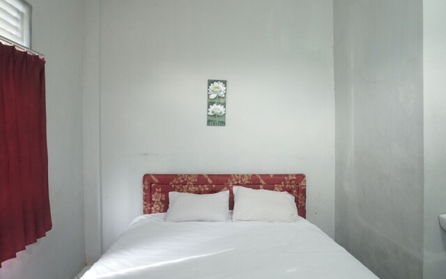 Hotel O Wisma Deli Syariah Near RSUD Nene Mallomo Sidenreng Rappang