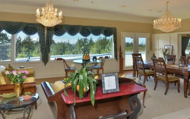 Bay Hill Mansion B and B