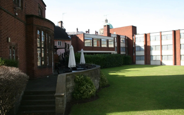 Best Western Plough & Harrow Hotel