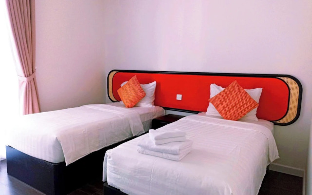 2 Bedrooms Apartment In Sunset Town