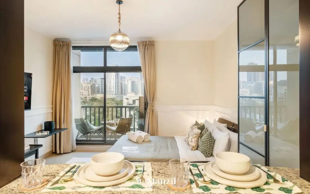 Canal View Studio Near Marina Palm Jumeirah