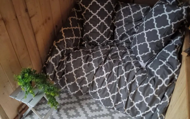 Llandovery - Cabin - Sleeps 2 - Parking - Garden