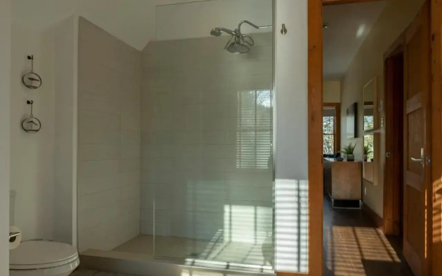 4-Bedroom Chalet Fraternite in Lac-Superieur Tremblant