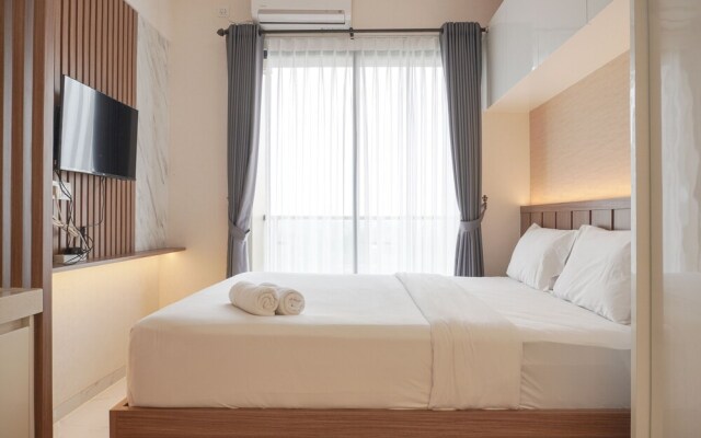 Comfy And Warm Studio Room At Sky House Bsd Apartment