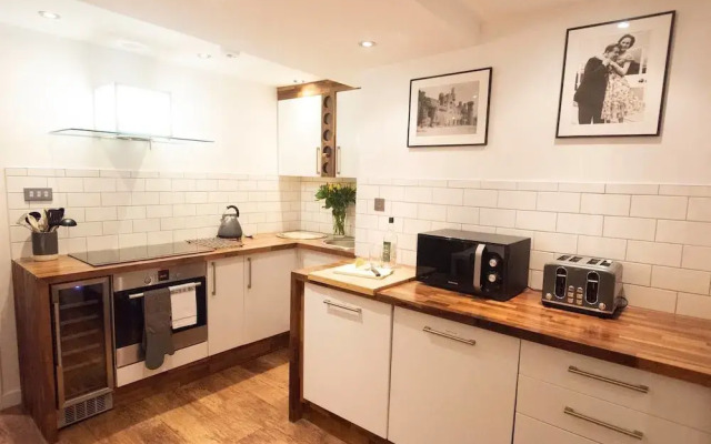 Photographer's Base - Georgian New Town Sleeps 7