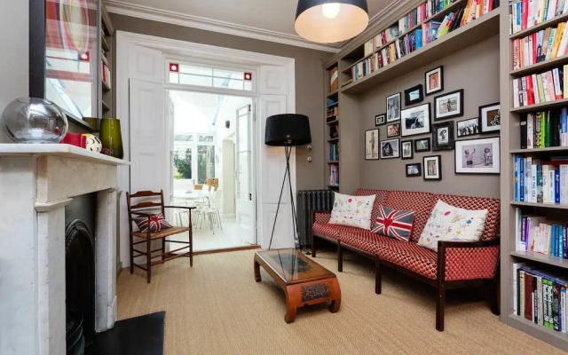 Veeve - Finsbury Garden