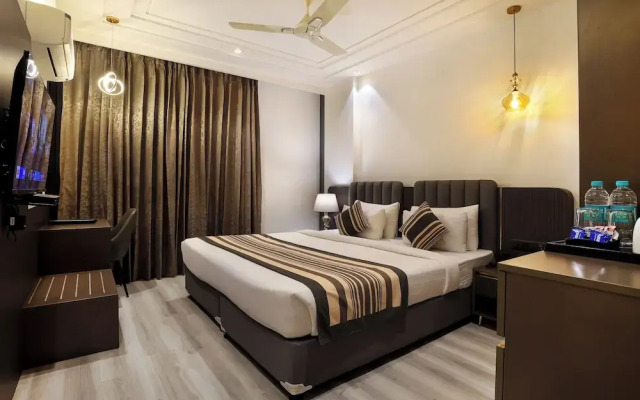 OPO Hotel Iffco Chowk