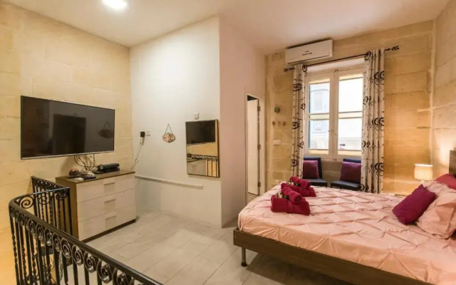 GB Suites - Triplex Apartment