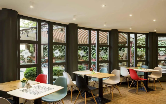 ibis Budapest Heroes Square