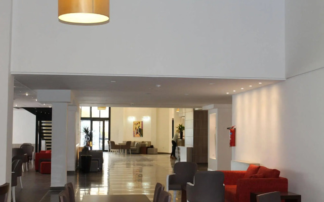 Hôtel Lac Léman, LES BERGES DU LAC