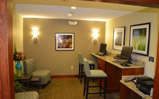 Staybridge Suites Bowling Green by IHG