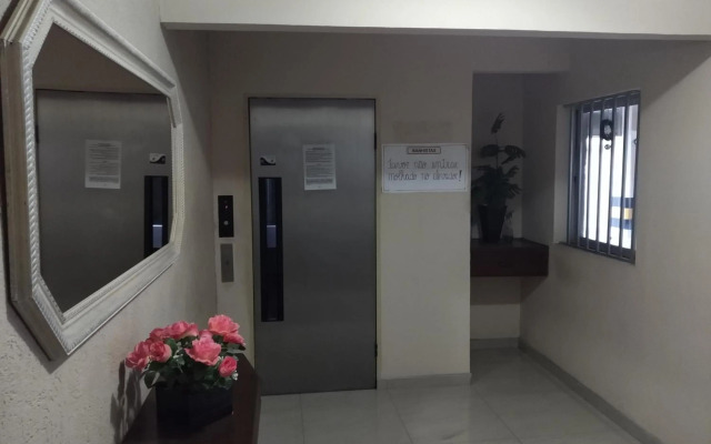 Suíte com Cozinha independente em Apartamento