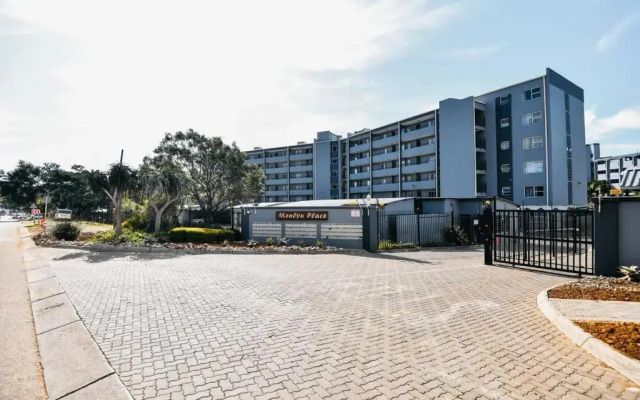 Smart & Modern apartment @ Menlyn Place