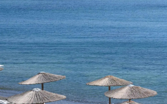 Azure Mare Hotel