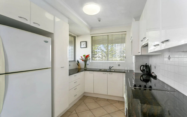 Surfers Beachside Holiday Apartments